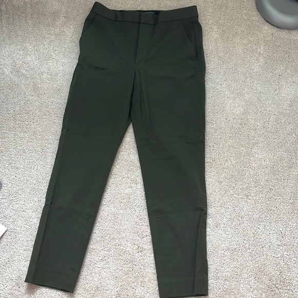 Worn once Banana Republic high rise slime ankle dress pants in hunter green. - Picture 1 of 3